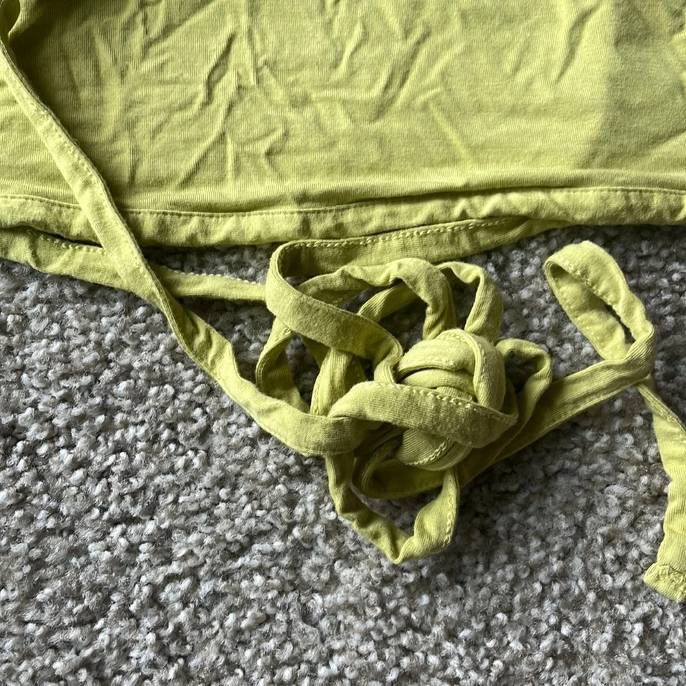 Basic Tee - Picture 3 of 4
